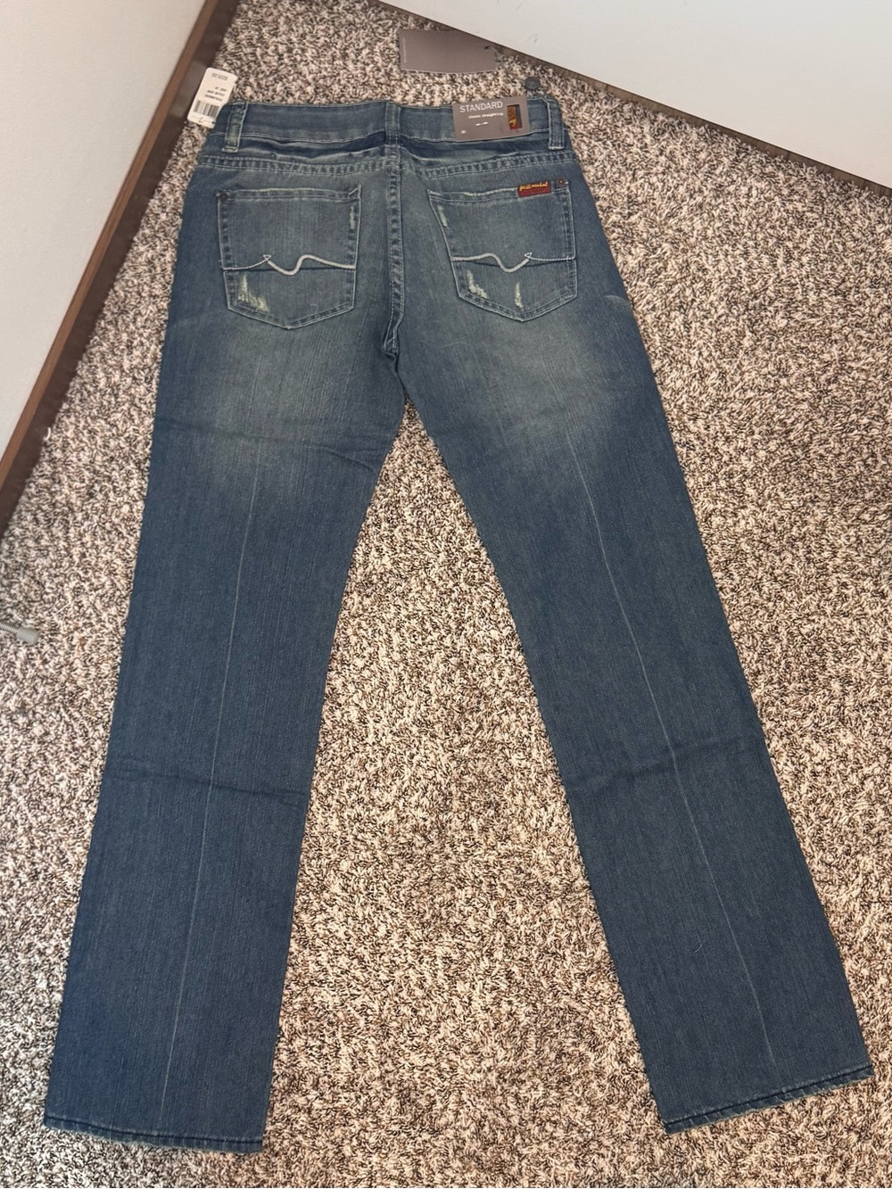 7 For All Mankind Standard Women’s Size 26 Distressed Straight Leg Jeans NWT